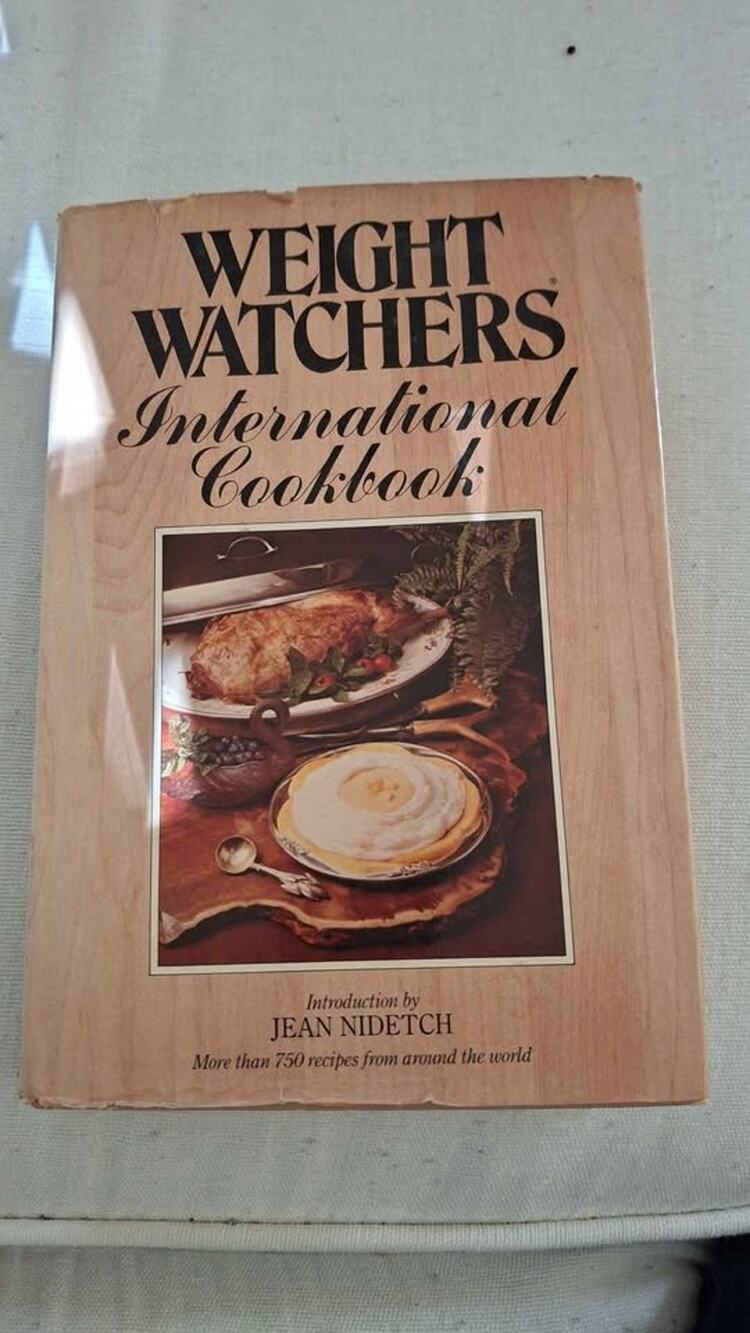 Weight Watchers International Cookbook - 750+ Recipes